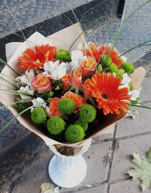 Букет цветов из: Герберы, Хризантемы, Альстромерии и Розы в Елизаветино