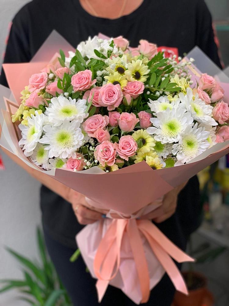 Букет цветов из: Розы и Хризантемы в Елизаветино