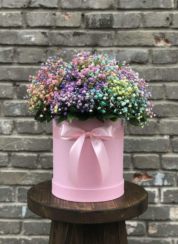 Цветочная композиция из Гипсофила и Розы в шляпной коробке в Елизаветино