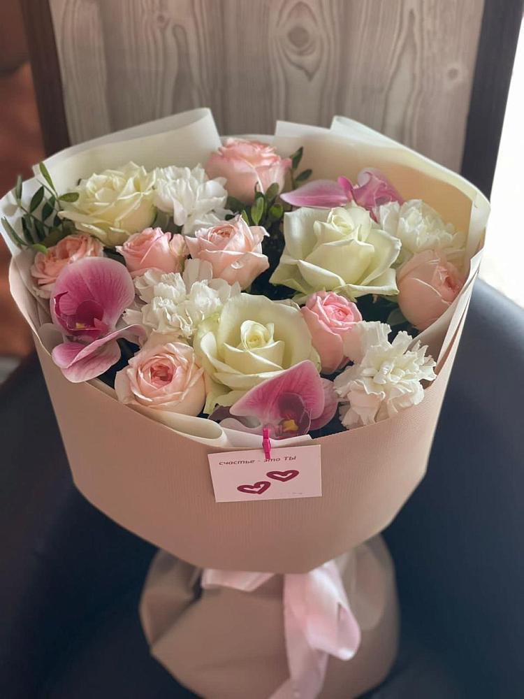 Букет цветов из: Орхидеи, Розы и Гвоздики в Елизаветино