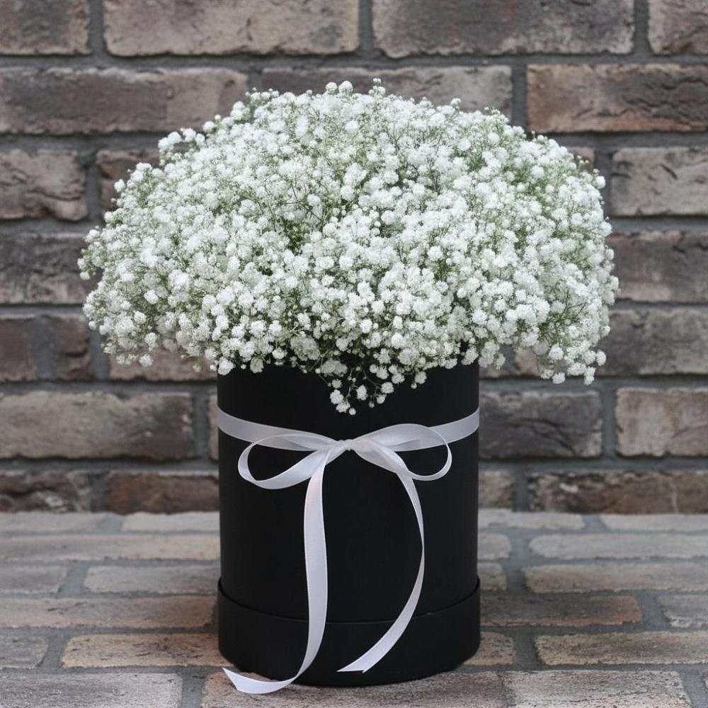 Цветочная композиция из Гипсофила в шляпной коробке в Елизаветино