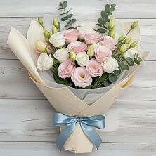 Букет цветов из:  Лизиантусы в Елизаветино
