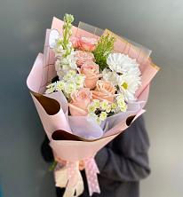 Букет цветов из:  Хризантемы и Розы в Елизаветино