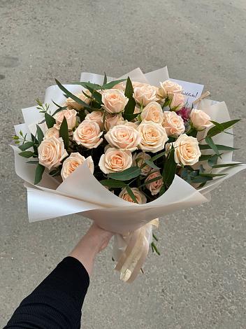 Букет Кремовые розы Латте в Елизаветино