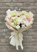 Букет цветов из:  Гвоздики, Розы, Лизиантусы и Хризантемы в Елизаветино