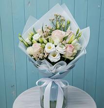 Букет цветов из:  Розы и Лизиантусы в Елизаветино