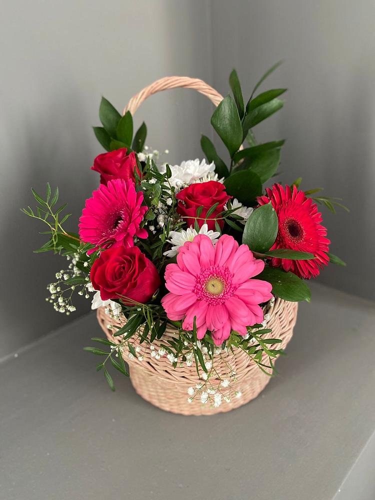 Цветочная композиция из Розы, Хризантемы и Герберы в корзине в Елизаветино